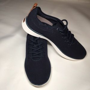 Women’s Dr. Scholl’s Freestep Sneaker size 9W Navy